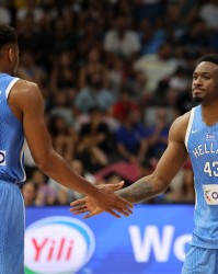 开云下载-媒体人：希腊为自己轻慢对手付出了代价 小组第1已经不是囊中之物