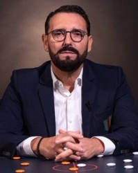 开赛两连胜！赫塔菲主帅：我得向球员脱帽致敬，希望乌切别走