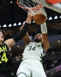 开云体育下载-终于赢了！字母哥利拉德合砍65分 雄鹿结束六连败