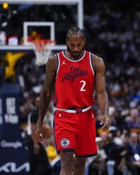 开云-卢：莱昂纳德出战安排由球队医疗策略主导，非球员个人意愿决定